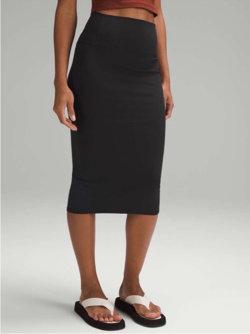 Women’s Lululemon Nulu Slim-Fit High Rise Midi Skirt Black Size 6 NWT